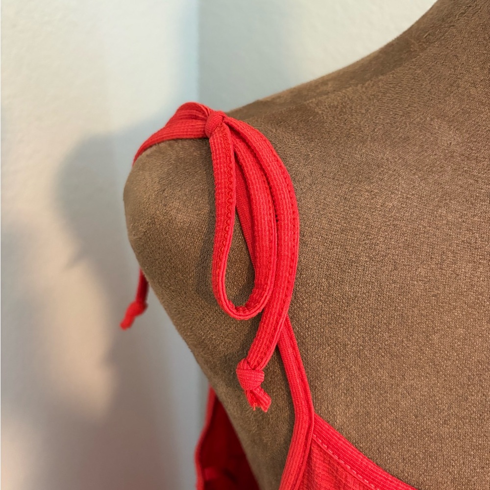 Green Envelope Vibrant Red Maxi Dress - Picture 3 of 4